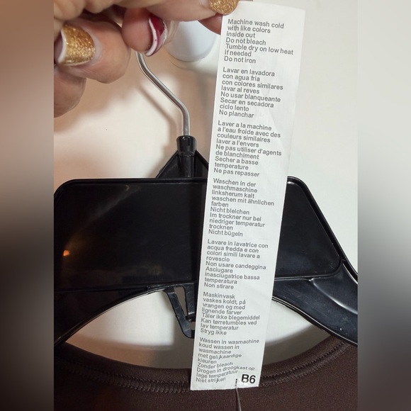 Fabletics Women's “On-The-Go” Medium Impact Racerback Sport Bra.  Size XS.  NWT. - Picture 9 of 14